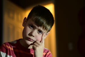 Γιατί το παιδί μου ξεχνάει ό,τι του λέω; Πότε είναι θέμα μνήμης ή συγκέντρωσης